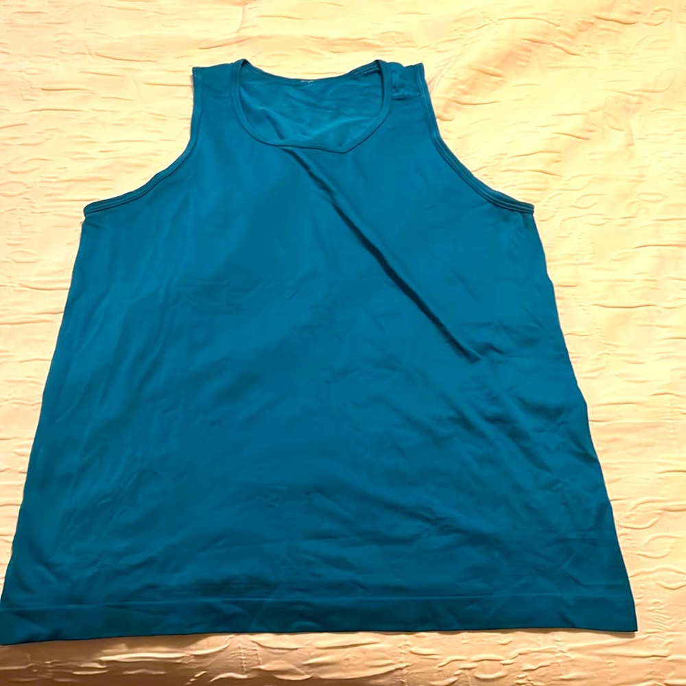 Lululemon man size medium